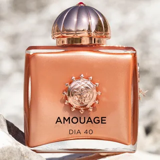 Dia 40 Extrait de Parfum Nat. Spray fra Amouage – produktbillede 3 af 4