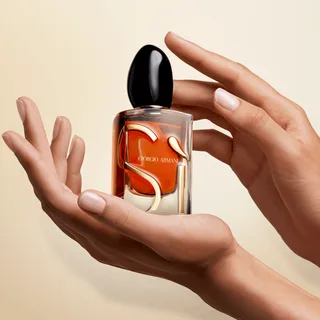 Giorgo Armani Sì Parfum Spray van Giorgio Armani in 30 ml – productfoto 2 van 5