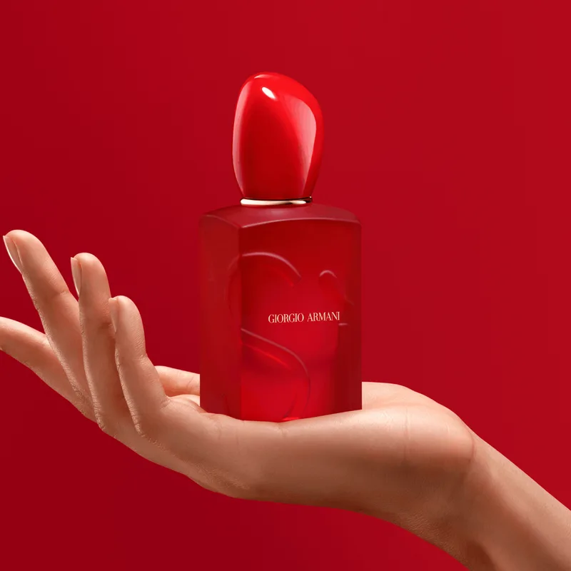 Sì Passione Red Bloom Eau de Parfum fra Giorgio Armani i 100 ml – produktbillede 2 af 5