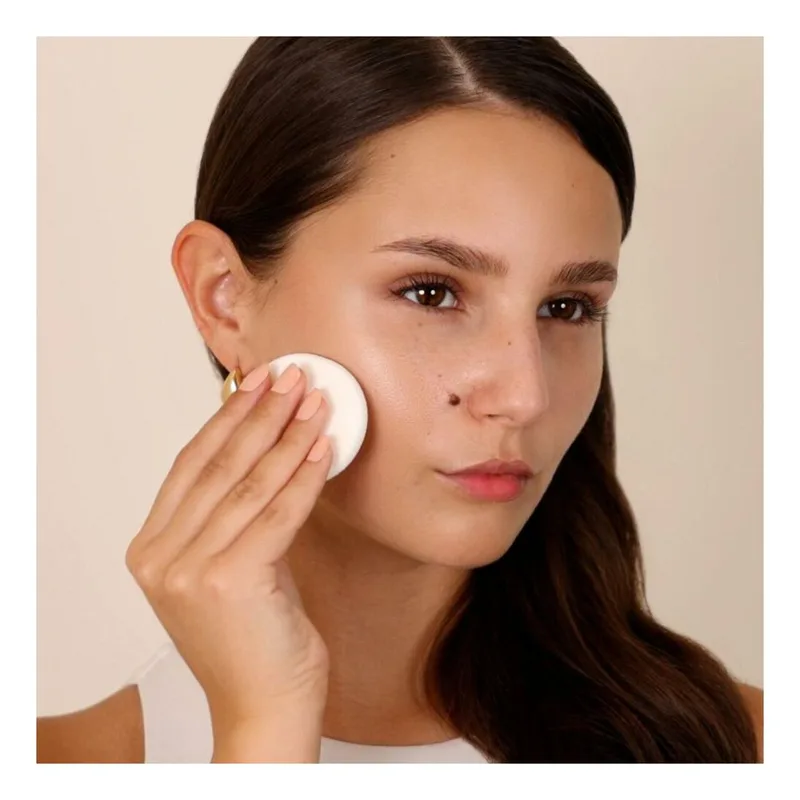 All in One Cream Foundation de ARTDECO en 8-Warm Sand, Warm – photo du produit 2 sur 5
