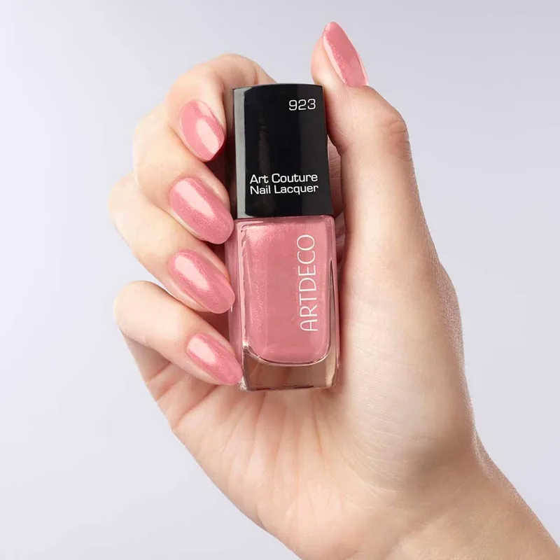 Art Couture Nail Lacquer de ARTDECO en 923-Premium Pink – photo du produit 2 sur 3