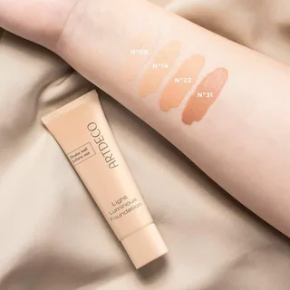 Light Luminous Foundation van ARTDECO in 14-Warm – Beige Sand – productfoto 5 van 5