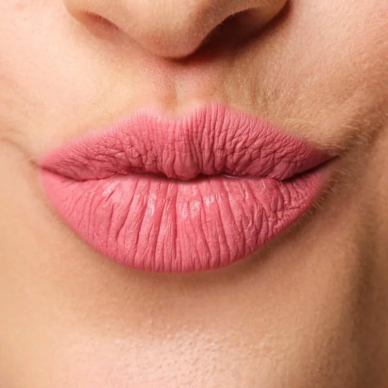 Mat Passion Lip Fluid de ARTDECO en 15-Rose Delight – photo du produit 5 sur 5