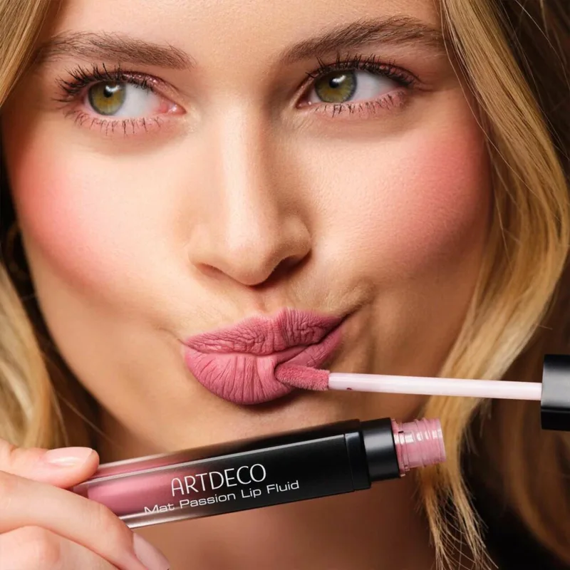 Mat Passion Lip Fluid fra ARTDECO i 25-So Mauve – produktbillede 5 af 5