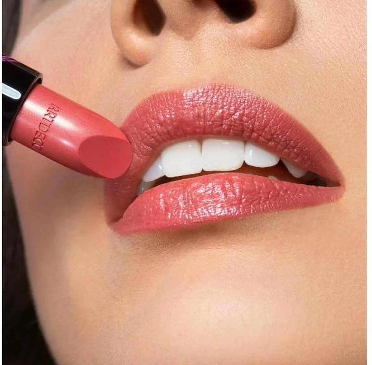 Perfect Color Lipstick 4 g 896 The Feminine Style de ARTDECO en Rose – photo du produit