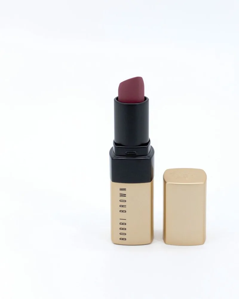 Luxe Matte Lipstick de Bobbi Brown en Razzberry – photo du produit
