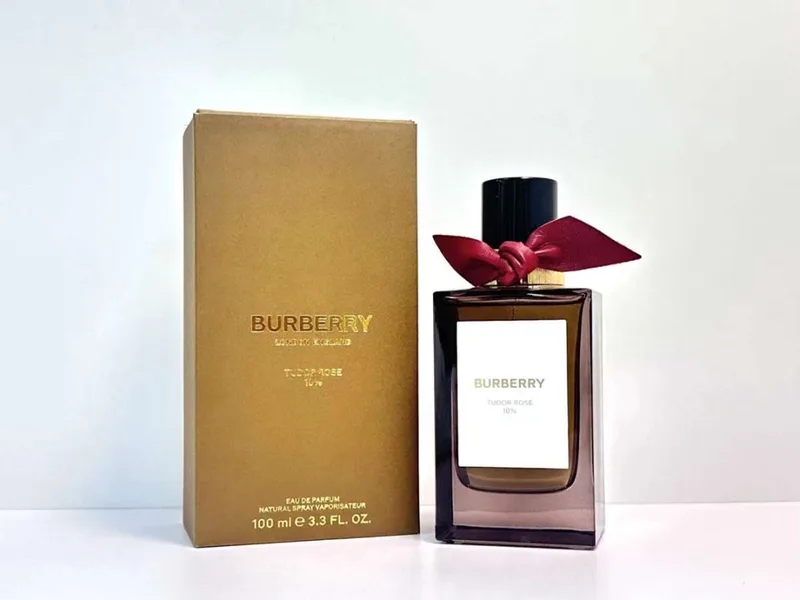 Tudor Rose 10% Eau de Parfum von Burberry in 100 ml – Produktfoto