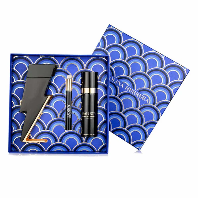 Men's Bad Boy Gift 3-Set Eau De Toilette Spray 100ml + Deo 100 ml + EDT 10 ml von Carolina Herrera – Produktfoto