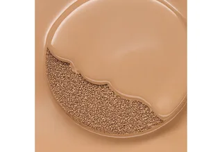 Invisible Cover Cushion Foundation Cushion foundation de Catrice en Lichtbruin, 10 g – photo du produit 3 sur 5