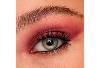 Kajal INSIDE EYE KHOL KAJAL, 3-tlg., für das innere Augenlid mit integriertem Spitzer fra Catrice i Sort – produktbillede 2 af 3