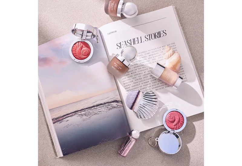 Körperöl SEASHELL STORIES Dewy Body Shimmer Stick de Catrice en Or – photo du produit 5 sur 5