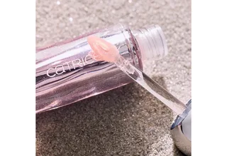 Lipgloss SEASHELL STORIES Ultra Glossy Lip Glaze, 3-tlg. fra Catrice i Beige – produktbillede 3 af 5