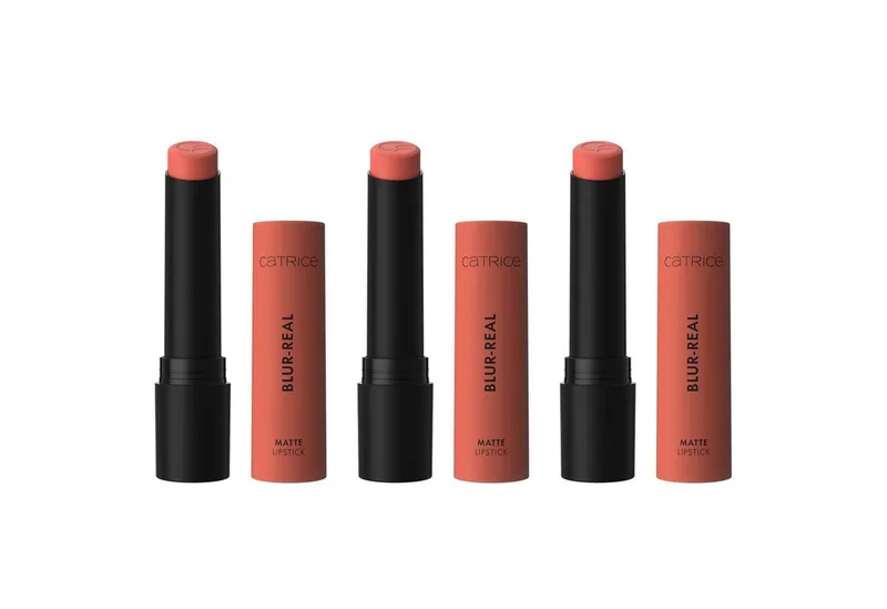 Lippenstift BLUR-REAL MATTE LIPSTICK, 3-tlg., soft-matter Lippenstift mit Blurred-Finish und Ceramiden van Catrice in Bruin – productfoto 1 van 5