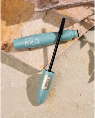 Mascara Glam & Doll Sensitive Volume, 3-tlg., mit präziser Bürste fra Catrice i Sort – produktbillede 4 af 4