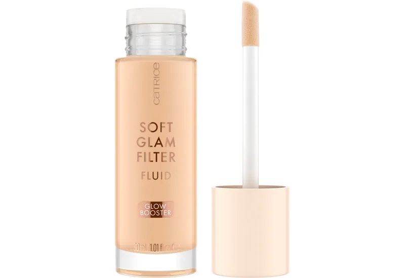 Primer SOFT GLAM FILTER FLUID, mit Soft-Glam-Filter-Effekt fra Catrice i Beige – produktbillede 1 af 3