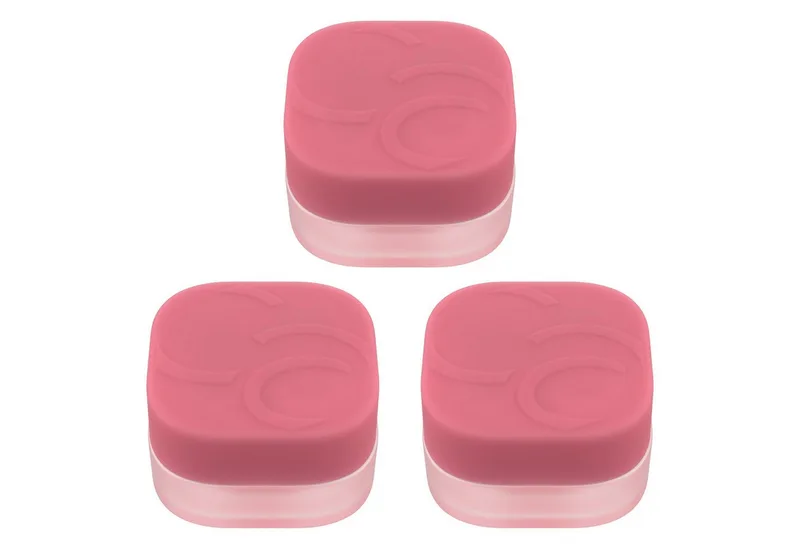 Rouge VELVET PUDDING BLURRING BLUSH, 3-tlg., ideal für einen langanhaltenden, natürlich-frischen Look fra Catrice i Rød – produktbillede 1 af 5