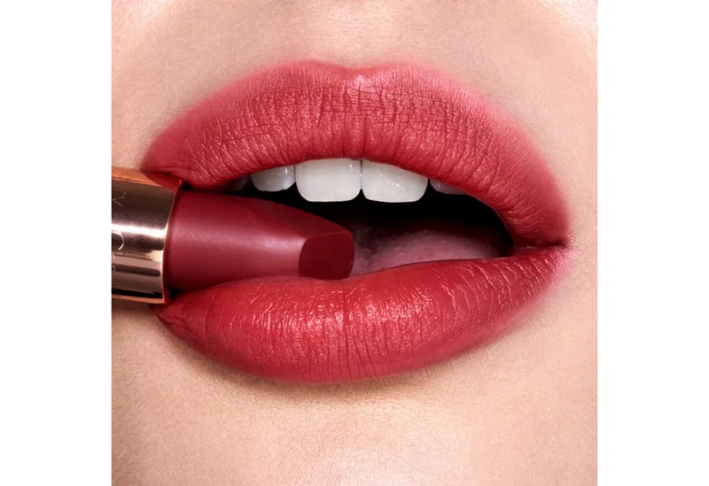 Lipstick- lippenstift-Matte Revolution - Lipkleur fra Charlotte Tilbury i Walk of no shame – produktbillede 5 af 5