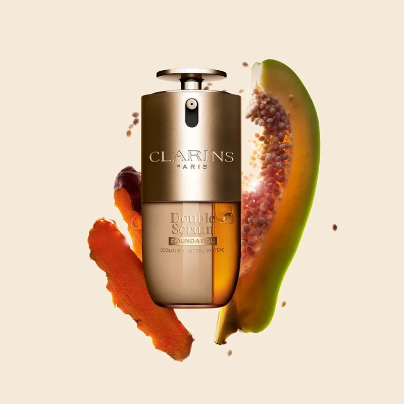 Double Serum, Pompflacon, Vloeistof, Universele huid, Smoothing, Hydrateren, Verhelderend, Anti-veroudering, Licht, Neutraal fra Clarins i Beige – produktbillede