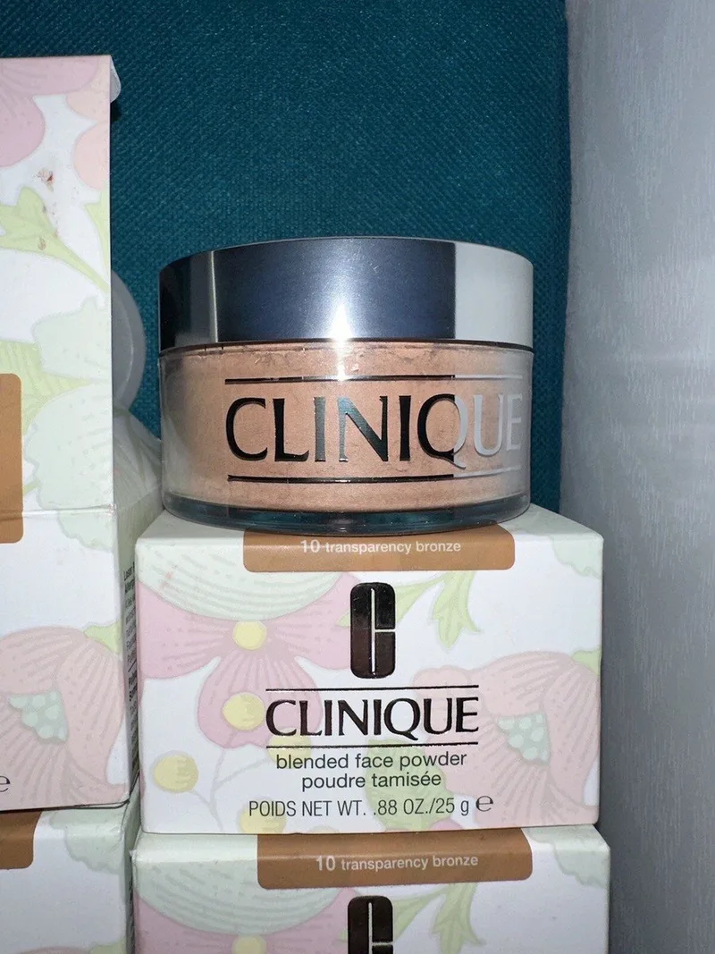 Blended Face Powder Gezichtspoeder - 10 25g von Clinique in Transparency bronze – Produktfoto