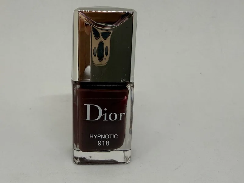 Nagellak 918 Hypnotic 10ml fra Dior i Bordeaux – produktbillede