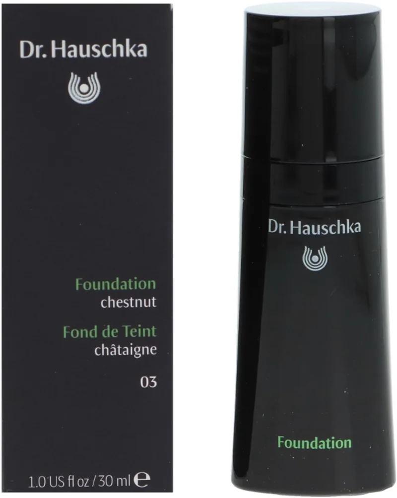 Foundation de Dr. Hauschka en #03 Chestnut – photo du produit