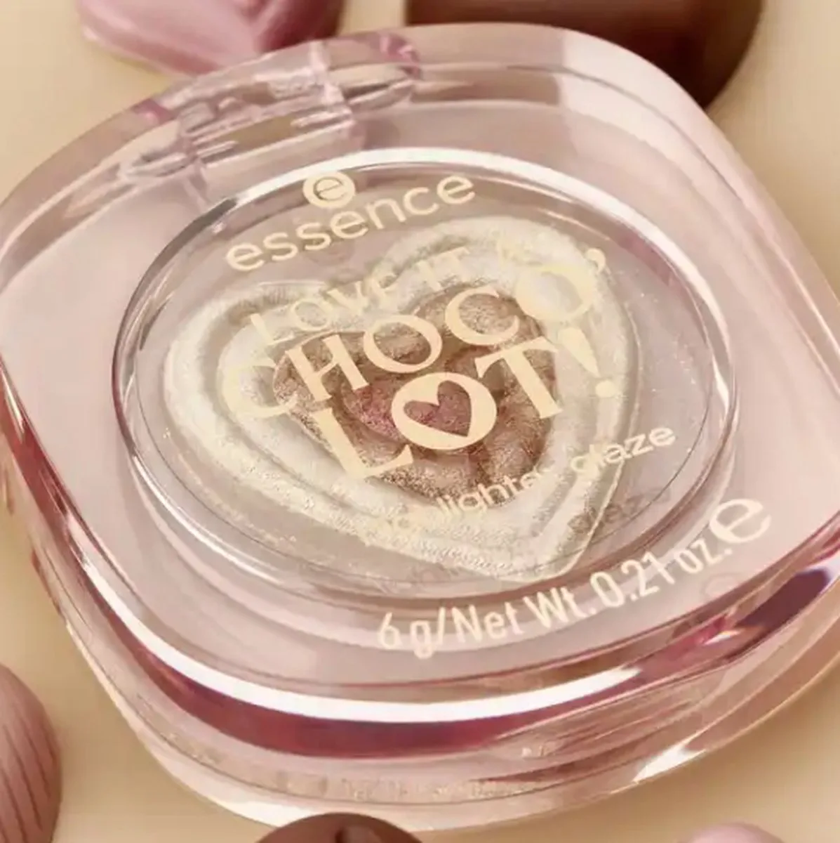Love it A Choco'Lot! Highlighter Glaze 01 Heartbeats & Choco Treats! - LIMITED de essence en 01 Heartbeats & Choco Treats! – photo du produit