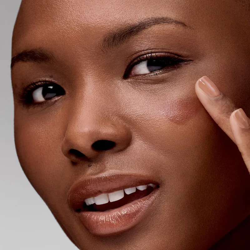 Futurist Blushmaker | Blush 10ml de Estée Lauder en Skinny dip – photo du produit 2 sur 4
