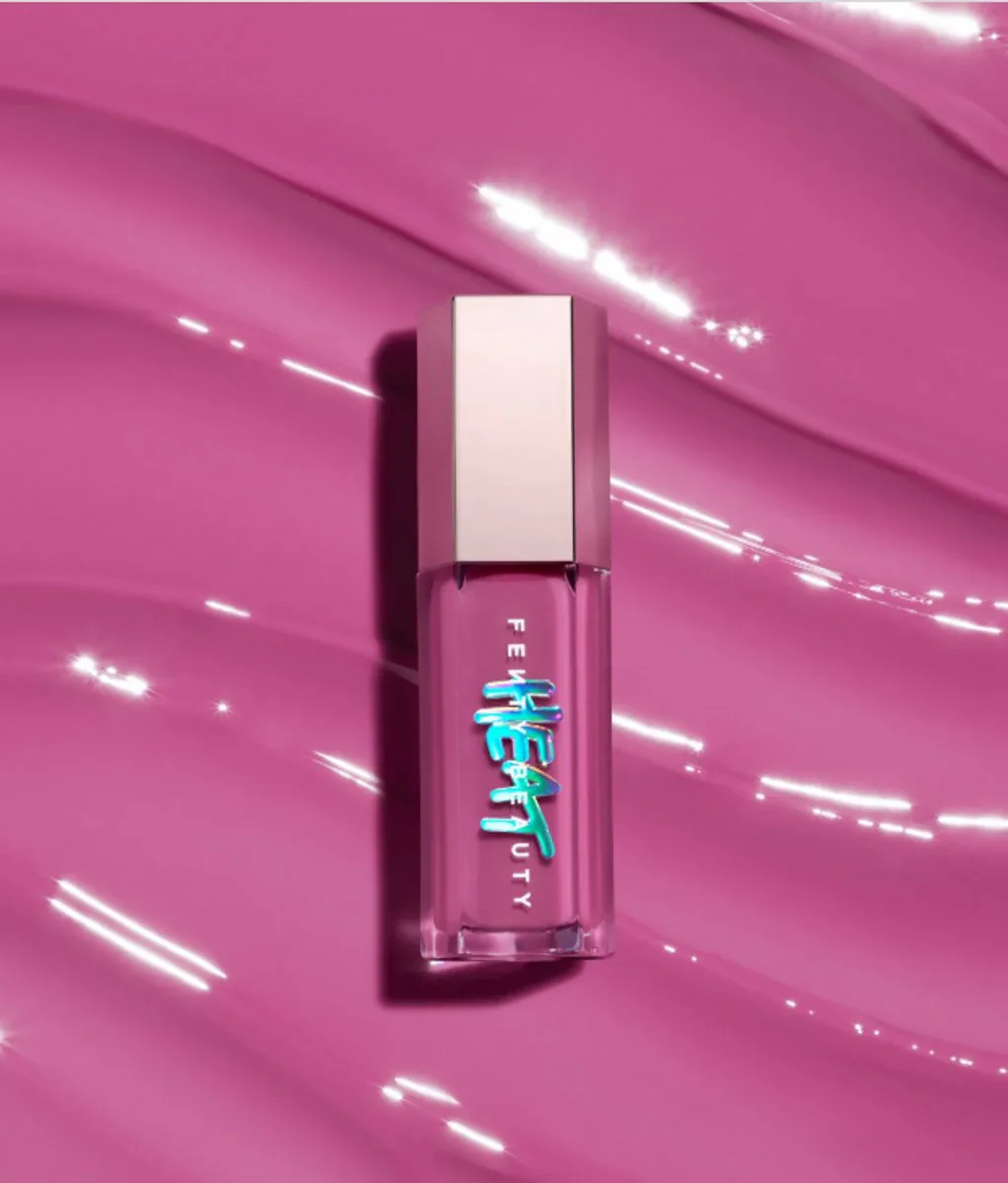 Fenty Gloss Bomb Heat Universe Lip Luminizer & Plumper – Lavendel Savage (Nieuw) – Luxe Hydraterende & Plumpende Lipgloss met Hoge Glans 9ML von Fenty Beauty in Lavendar Savage – Produktfoto