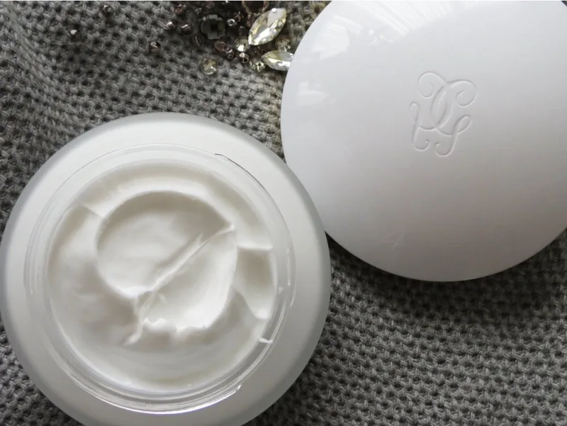 Crème de Beauté - Crème démaquillante voor een stralende huid de Guerlain en 200 ml – photo du produit