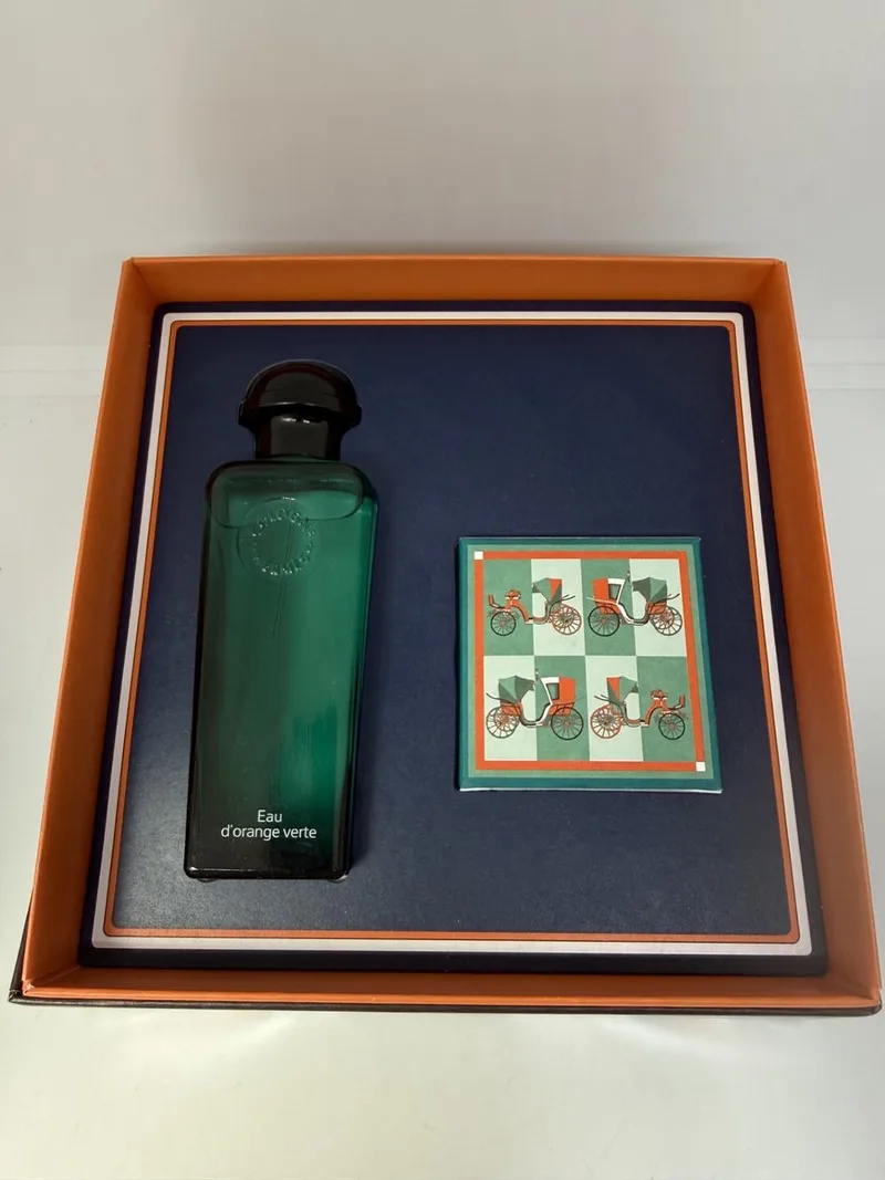 Eau d'Orange Verte eau de cologne 100ml set met Savon parfumé 50gr de Hermès – photo du produit