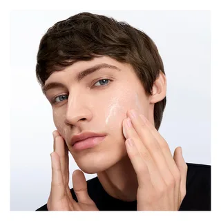 Génifique Repair Cleanser Reinigingsgel fra Lancôme i 200 ml – produktbillede 3 af 4