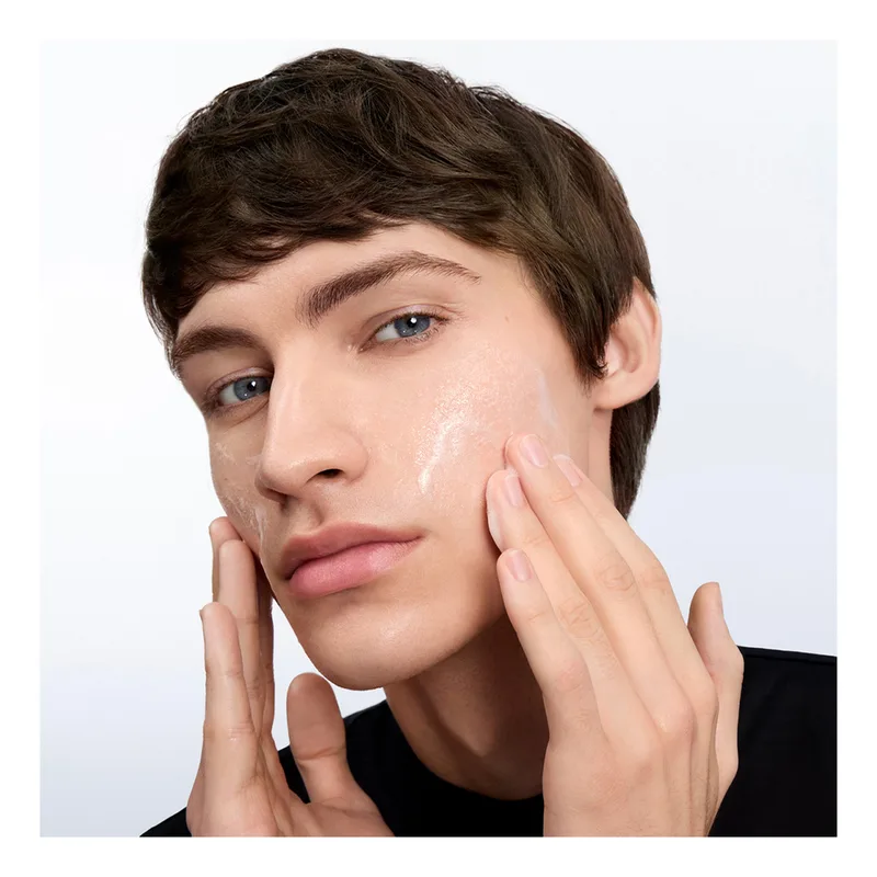 Génifique Repair Cleanser Reinigingsgel fra Lancôme i 200 ml – produktbillede 3 af 4