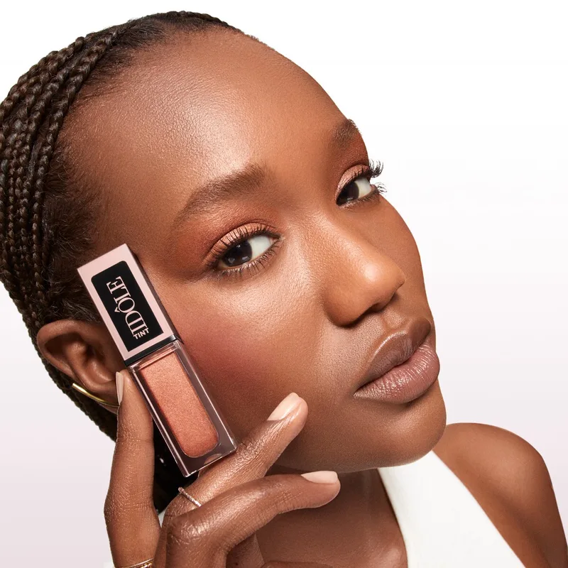 Idôle Tint Oogschaduw - Ultra Precies - Vloeibare Oogschaduw, Eyeliner & Blush - Glanzende Finish - 05 Sand Storm von Lancôme in 5 sand storm – Produktfoto 1 von 2