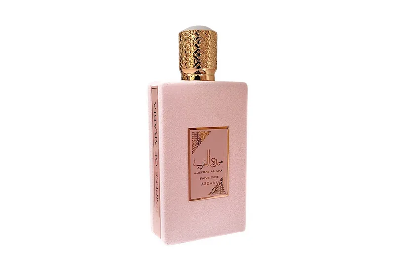 Duft-Set Asdaaf Ameer Al Arab Prive Rose EDP 100ml + Parfümzerstäuber (leer) von Lattafa – Produktfoto