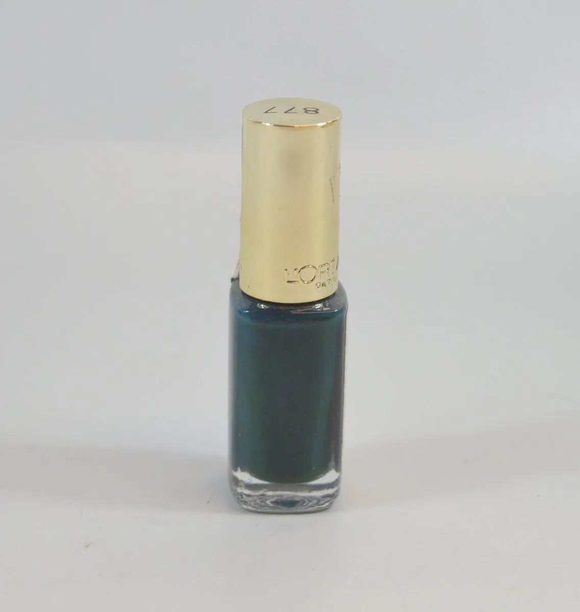 Color Riche Nail Polish 5ml - 877 Caftan Royal de L'Oréal Paris – photo du produit