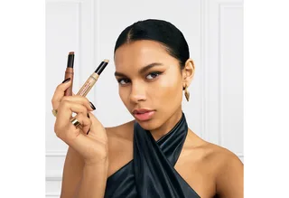 Contouring-Stick INFAILLIBLE 24H FACE SCULPTOR CONTOURING STICK, sorgt auch unterwegs für besonders schnelle Touch-ups fra L'Oréal Paris i Beige – produktbillede 3 af 3
