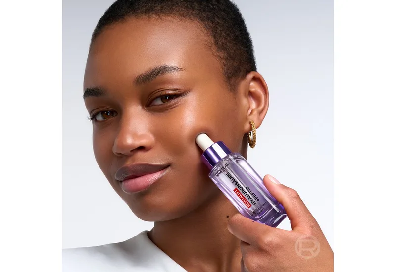 Gesichtsserum REVITALIFT FILLER ANTI-FALTEN SERUM, mindert Falten, feutigkeitsspendend, mit Pipette de L'Oréal Paris en Blanc – photo du produit 4 sur 5