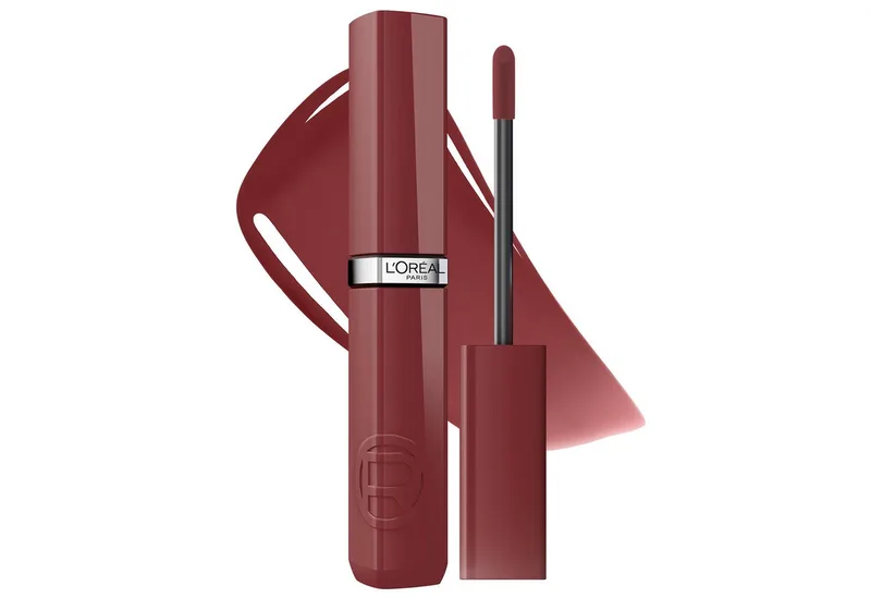 Lippenstift INFAILLIBLE LAQUE RESISTANCE 16H, mit intensiver Farbe und Glanz, bis zu 16 Stunden Halt fra L'Oréal Paris i Rød – produktbillede 2 af 3
