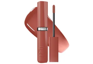 Lippenstift INFAILLIBLE LAQUE RESISTANCE 16H, mit intensiver Farbe und Glanz, bis zu 16 Stunden Halt fra L'Oréal Paris i Lyserød – produktbillede 2 af 3