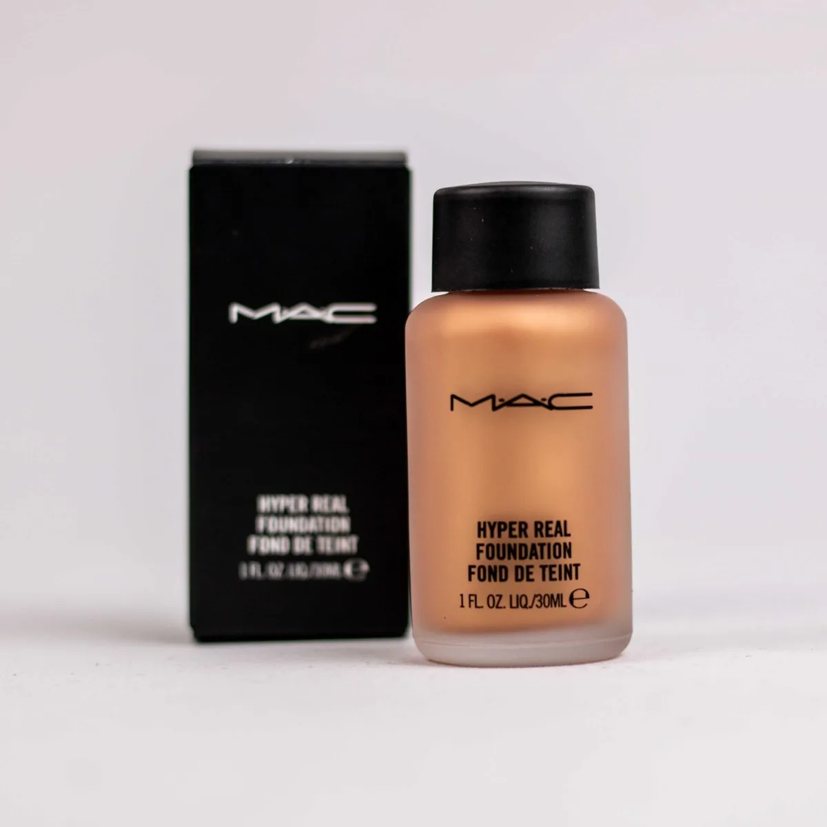 Hyper Real foundation de MAC en Bronze FX – photo du produit