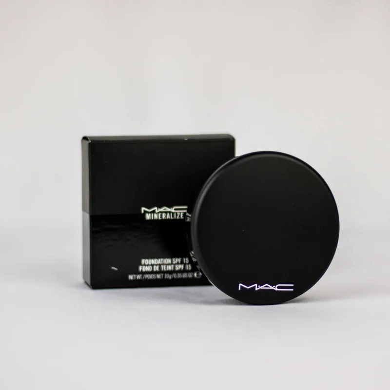 Mineralize Foundation SPF 15 NC 40 - oude formule fra MAC – produktbillede