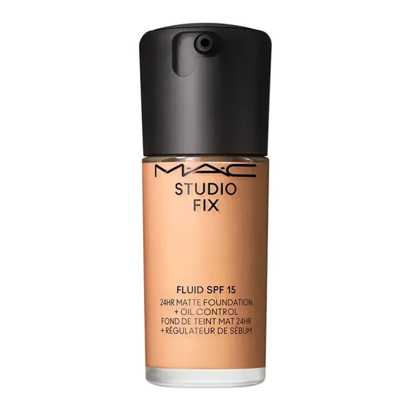 Studio Fix flüssiges Make-up LSF 15 30 ml NW18 – mattes flüssiges Make-up mit 24-Stunden-Halt für makellose Talgkontrolle und hohe Deckkraft von MAC – Produktfoto