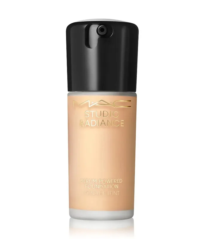 Studio Radiance Serum-Foundation 30 ml NC18 fra MAC – produktbillede