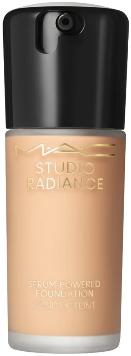 Studio Radiance Serum Foundation de MAC en #nw15 – photo du produit