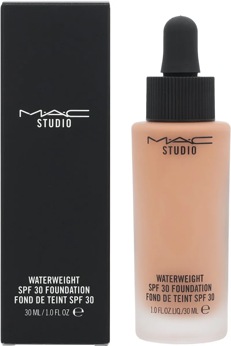 Studio Waterweight Foundation SPF30 von MAC in Nw35 – Produktfoto