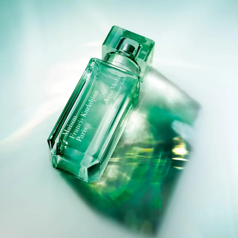 Aqua Media Cologne Forte EdP Nat. Spray von Maison Francis Kurkdjian – Produktfoto 3 von 4