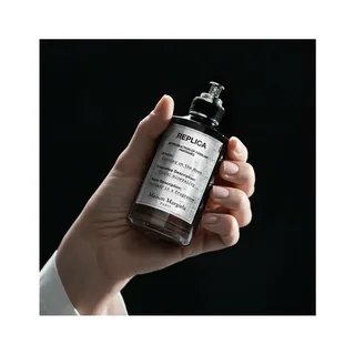 Replica Dancing On The Moon Eau de Parfum Spray de Maison Margiela en 100 ml – photo du produit 3 sur 4