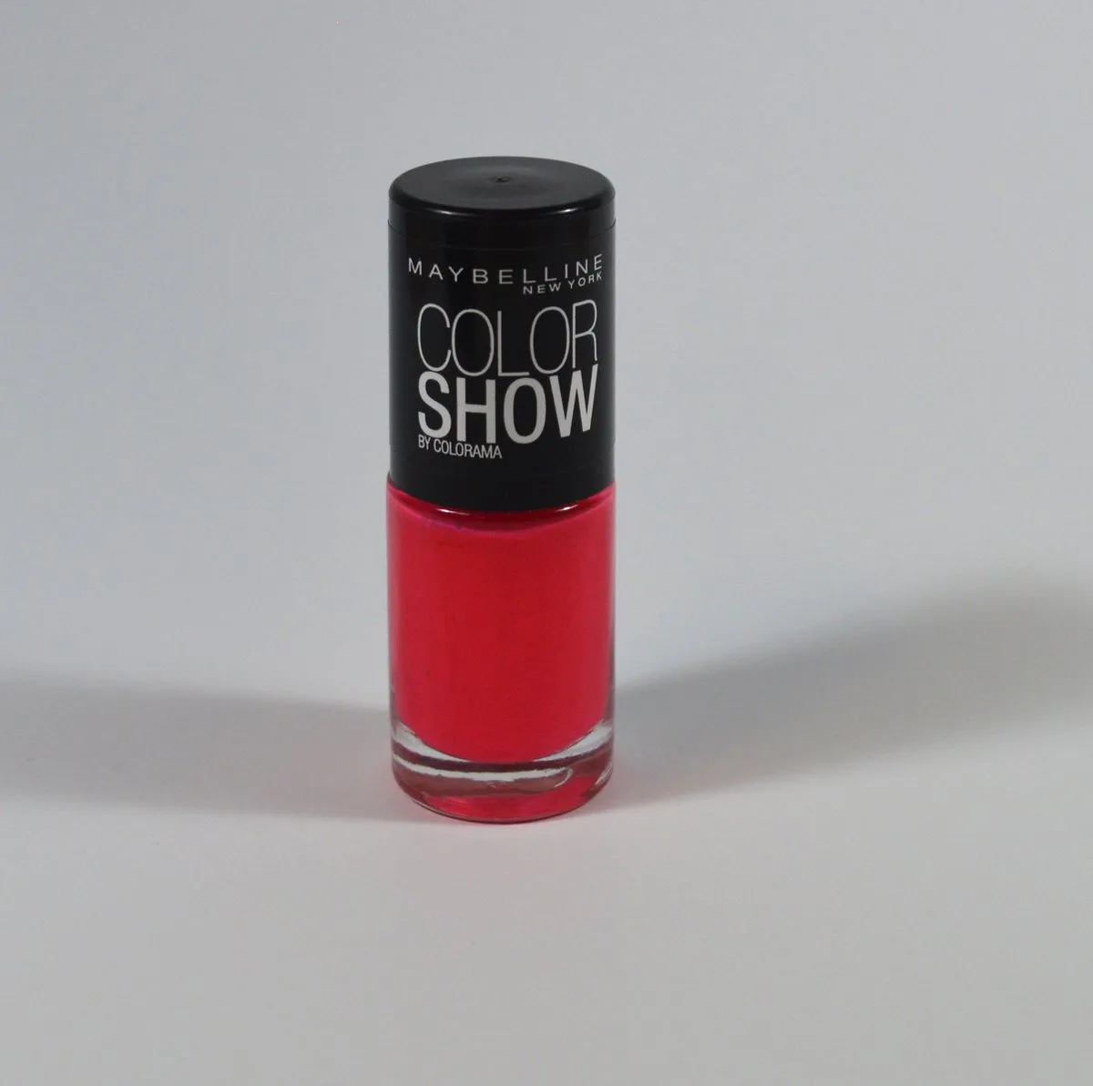 Color Show Nagellak #428 by Maybelline in Vivid Rose – product photo