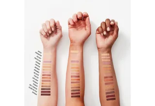 Lidschatten-Palette NUDES OF NEW YORK, mit perfekter Nuance-Abstimmung de Maybelline en Multicolore – photo du produit 5 sur 5