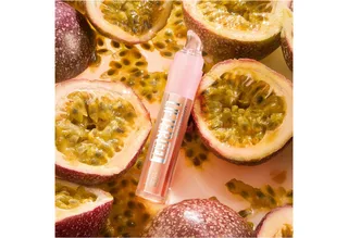 Lipgloss LIFTER GEL LIP-OIL-IN-GEL de Maybelline en Beige – photo du produit 4 sur 5